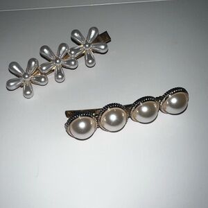 Chic Floral and Pearl Hair Clips